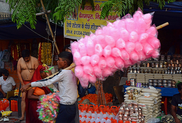 Vendors at Ganga Dussehra festival, Haridwar, Uttarakhand, India