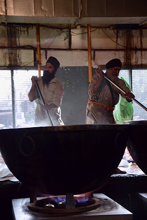 Preparing langar meal, Harmandir Sahib Golden Temple, Amritsar, Punjab, India
